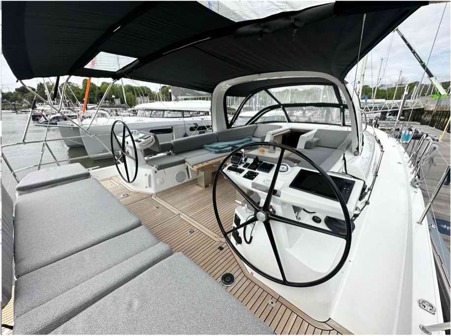 Jeanneau Yacht 60 sailboat for rent in the Gulf of Saint Tropez