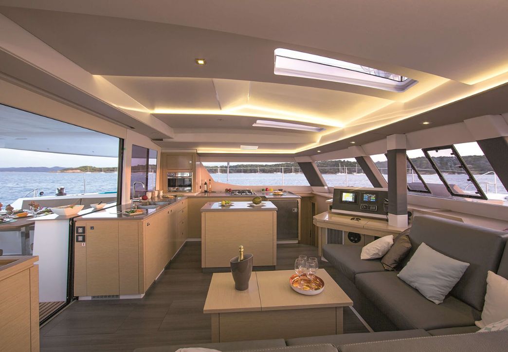 Rental  SABA 50 catamaran Fountaine Pajot Gulf of Saint Tropez