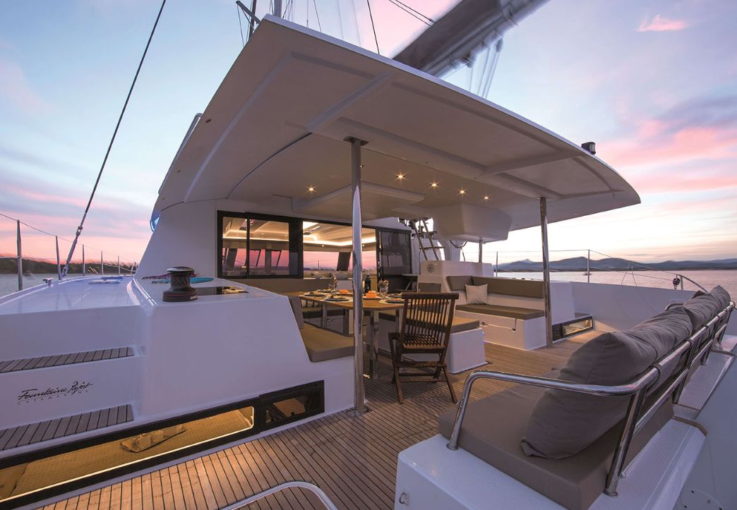 Rental  SABA 50 catamaran Fountaine Pajot Gulf of Saint Tropez